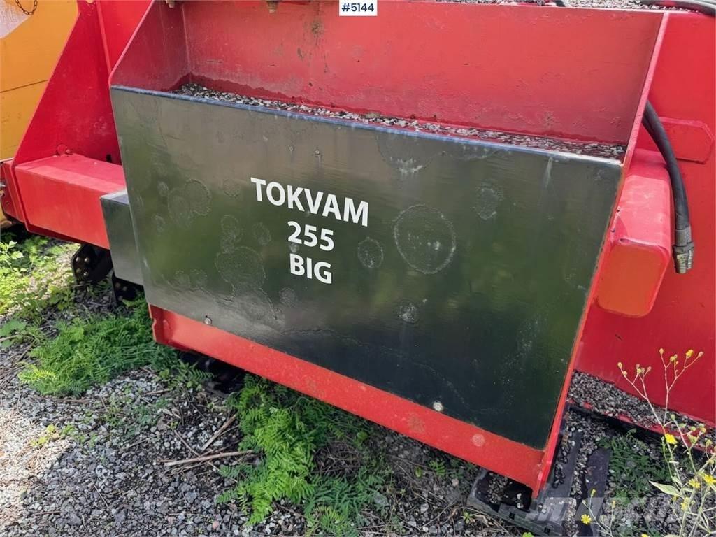 Tokvam 255 スノーブレードとプラウ