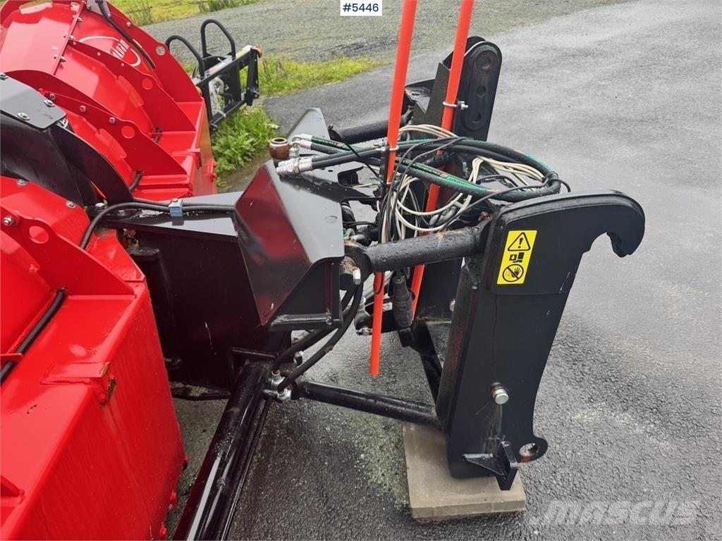 Tokvam VT320 Plog スノーブレードとプラウ
