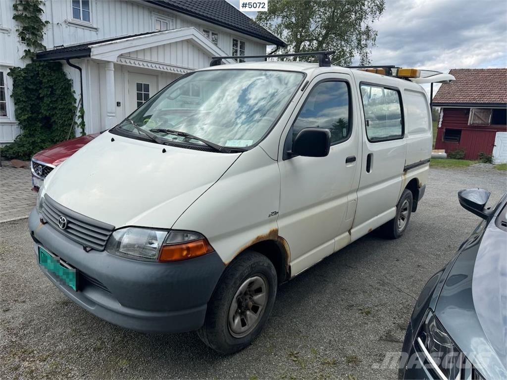 Toyota Hiace 4WD パネルバン