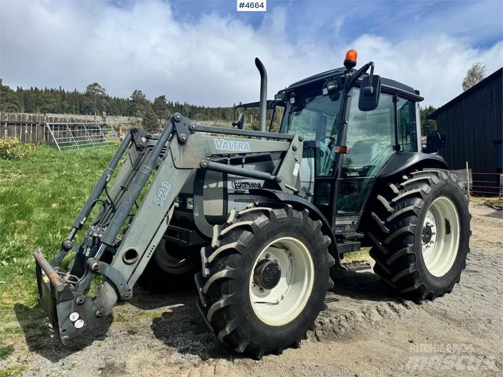 Valtra A85-4 トラクター