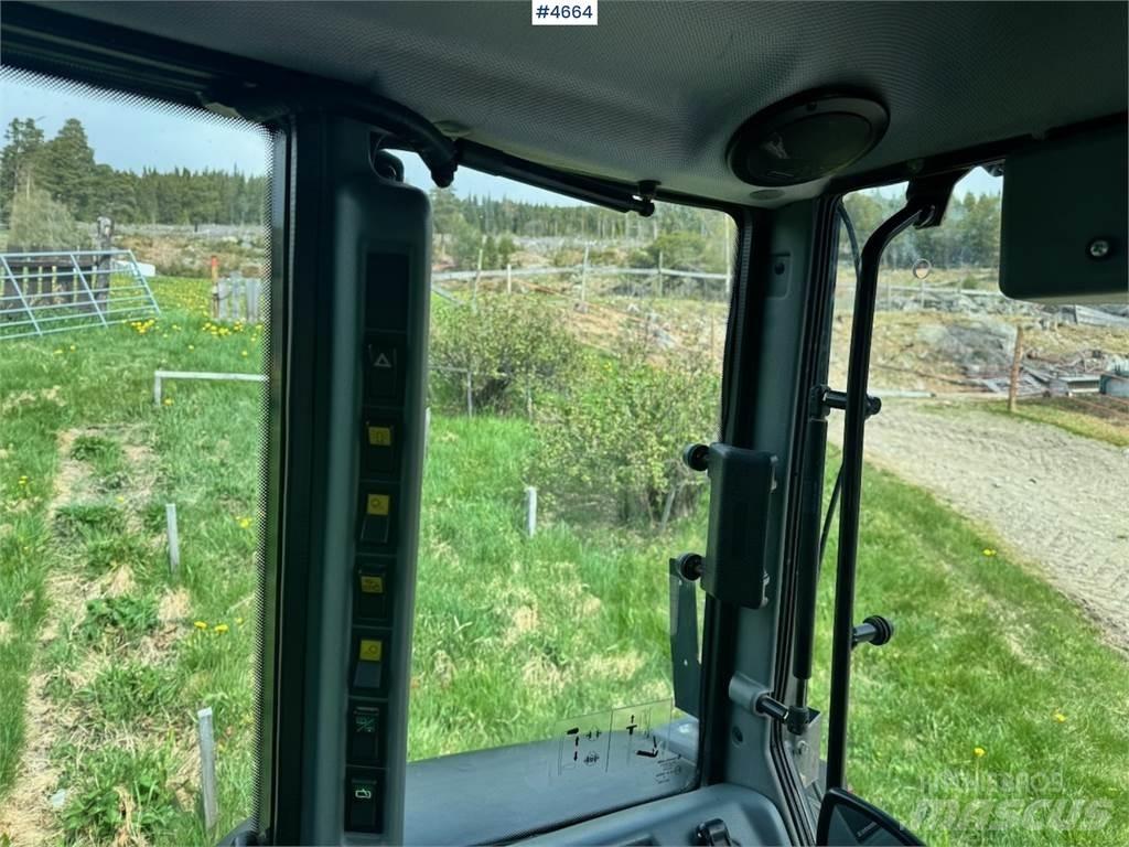 Valtra A85-4 トラクター