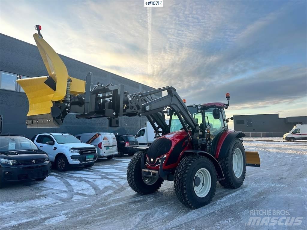 Valtra A95 4x4 トラクター