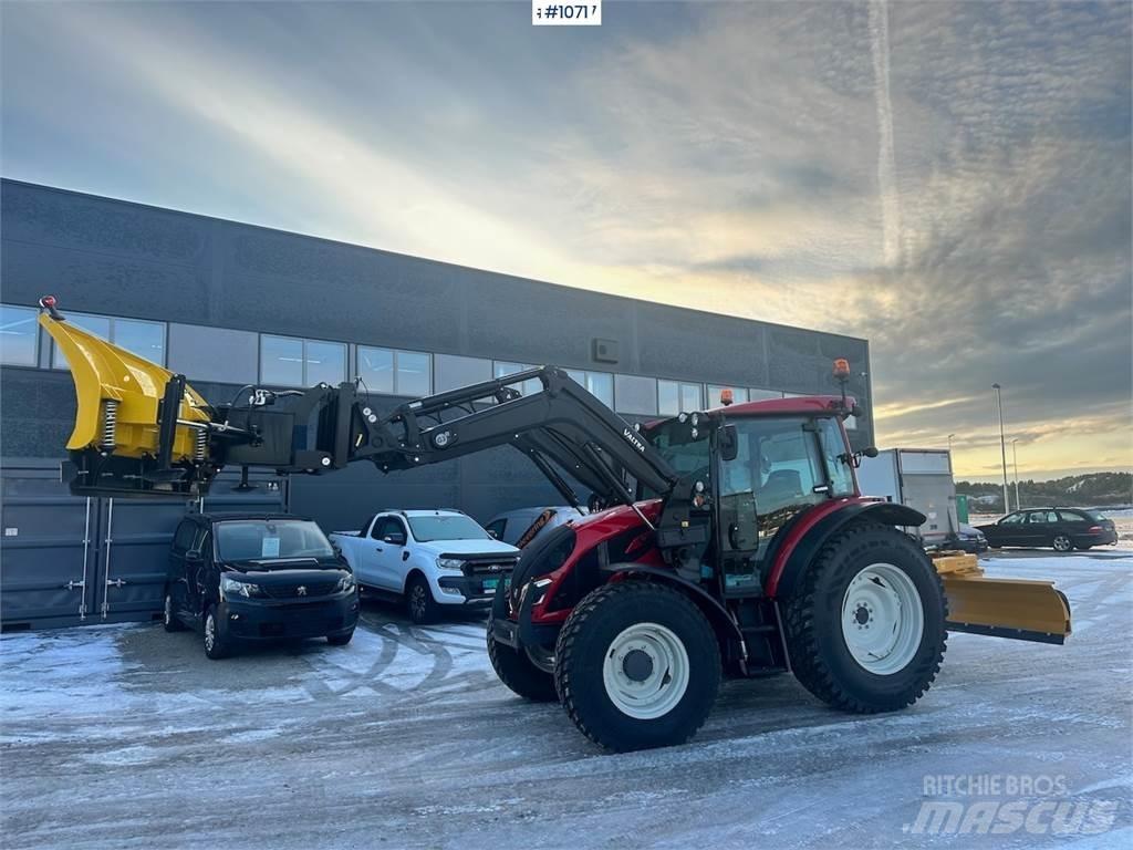 Valtra A95 4x4 トラクター