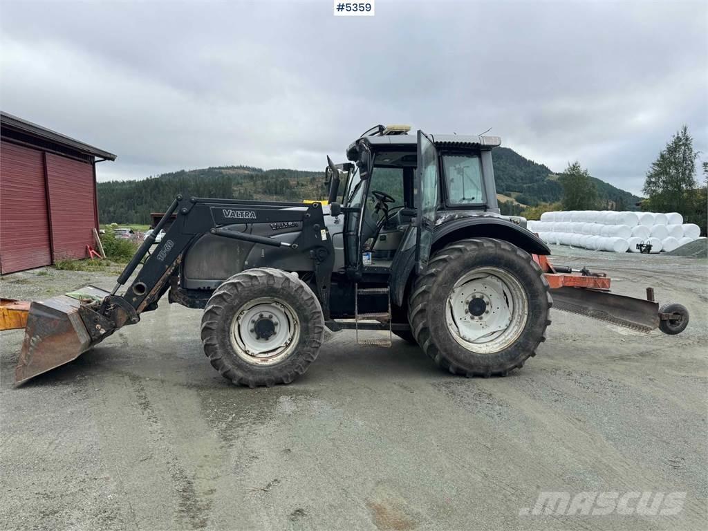 Valtra M120-4 トラクター