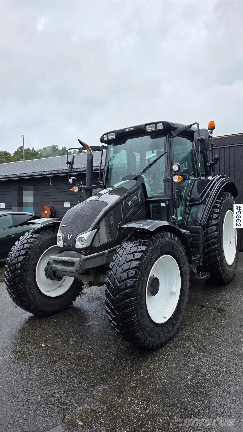 Valtra N103 トラクター