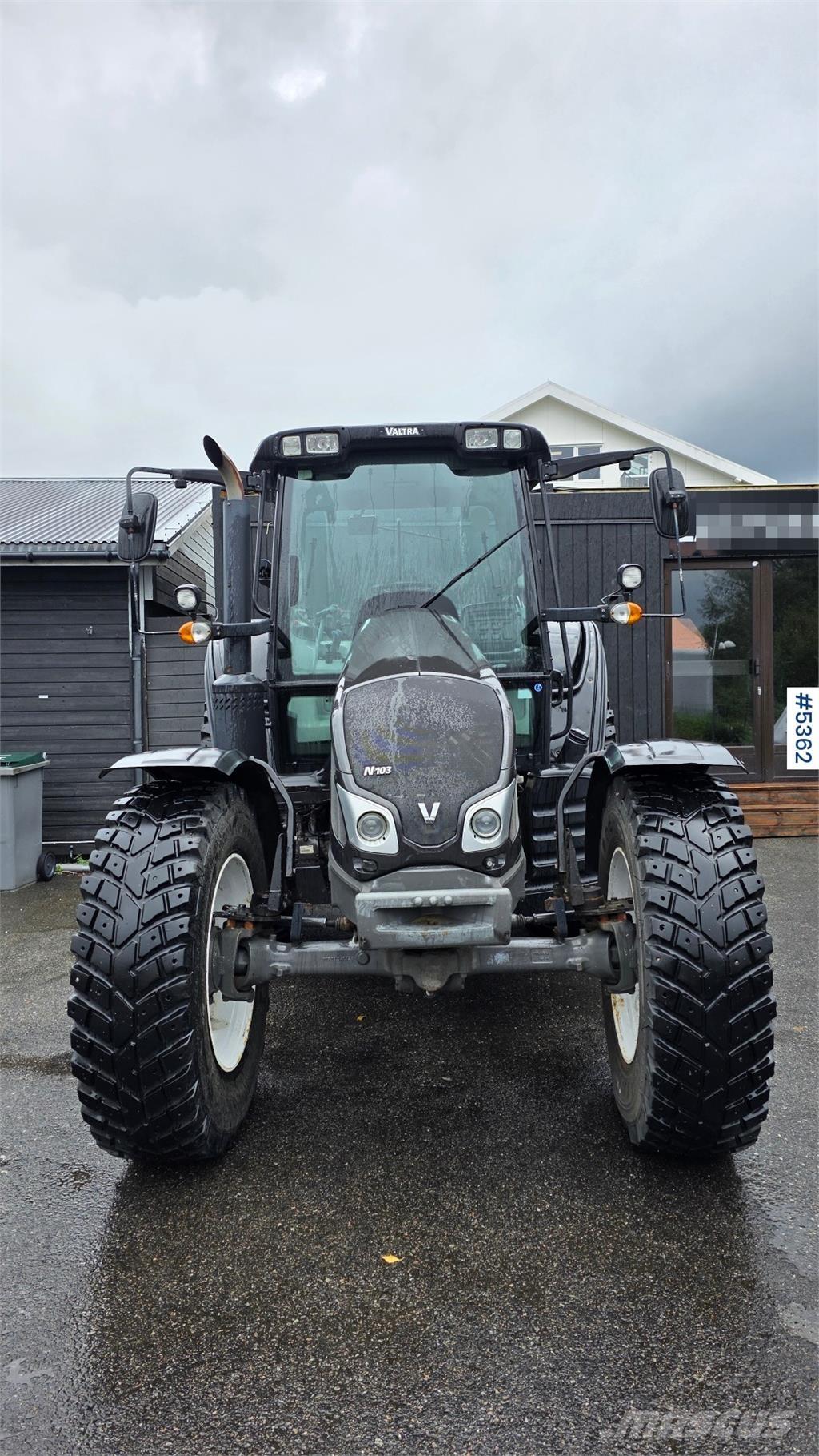 Valtra N103 トラクター