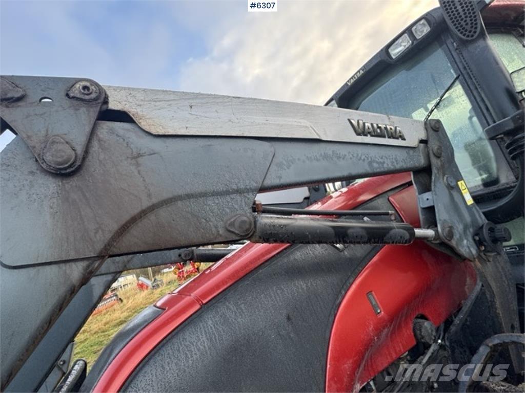 Valtra T190 トラクター