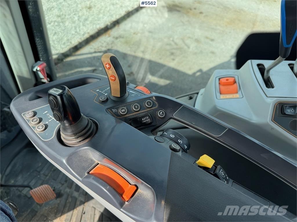 Valtra T194 トラクター