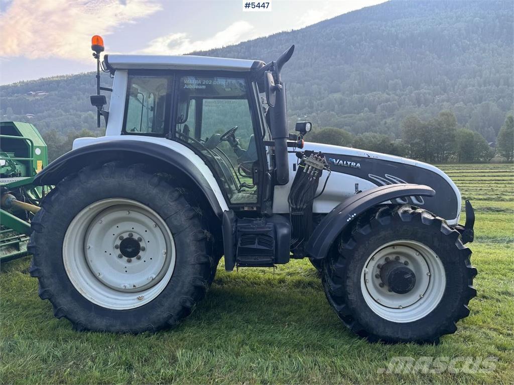 Valtra T202 トラクター