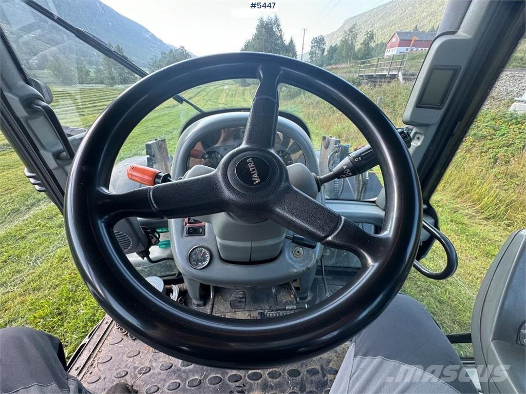 Valtra T202 トラクター