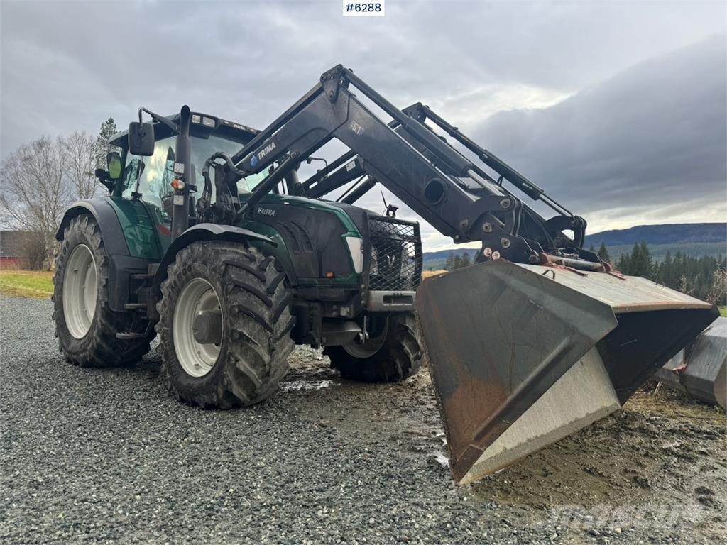 Valtra T203 トラクター