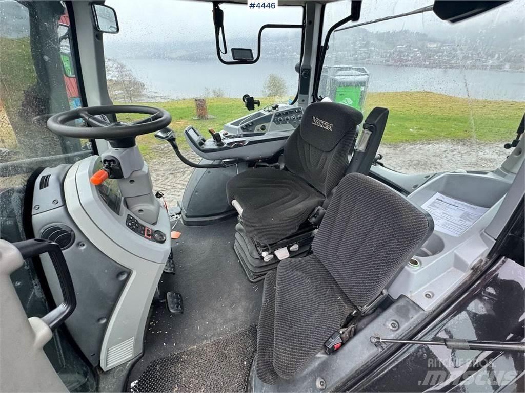 Valtra T234 トラクター