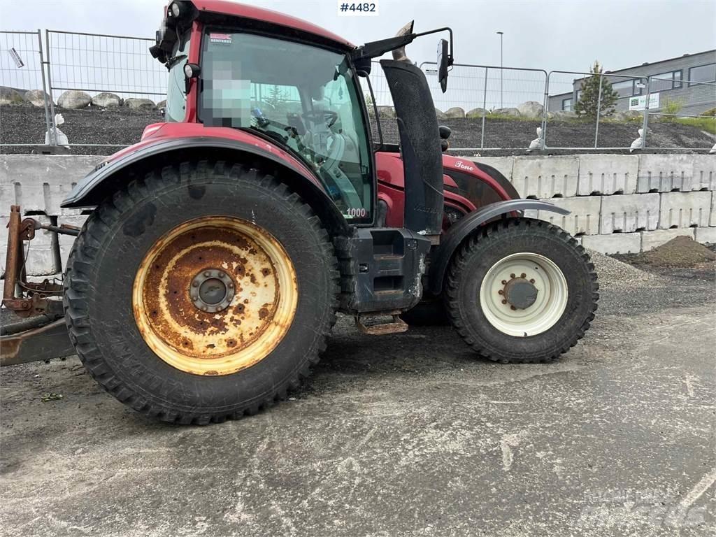Valtra T234 トラクター