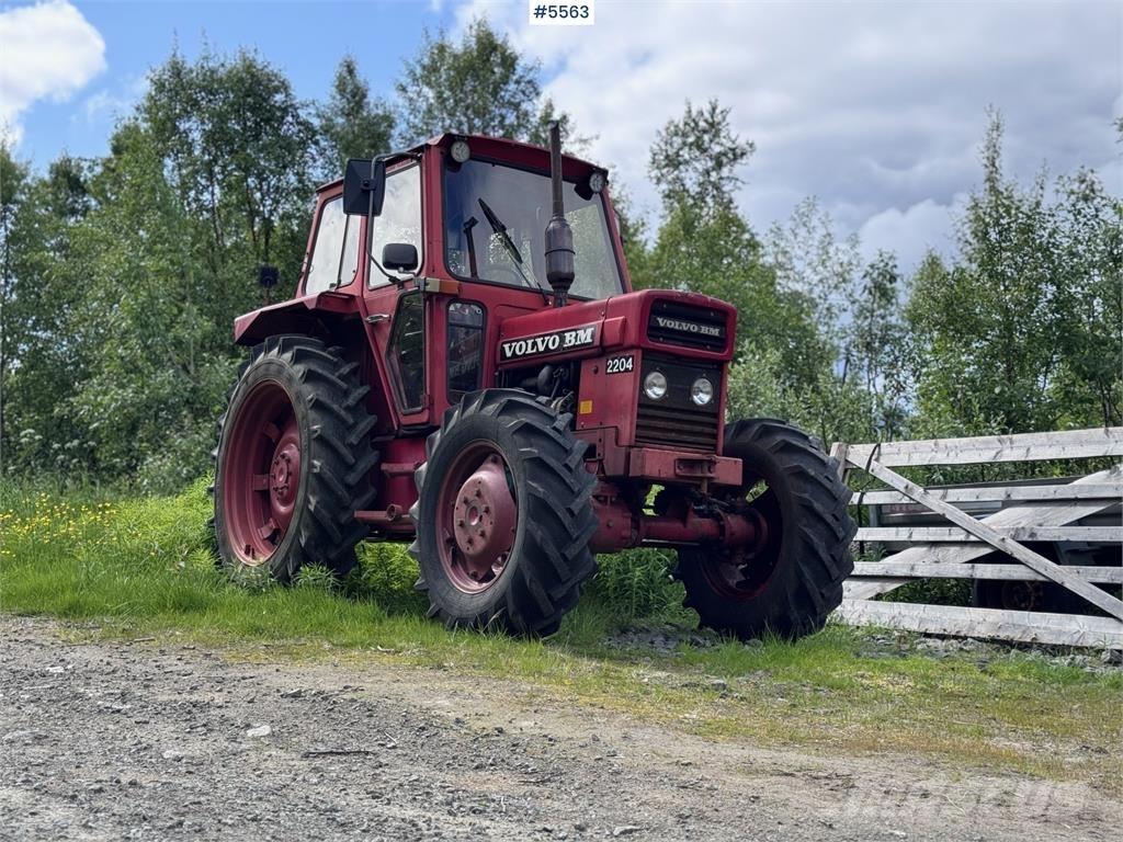 Volvo BM 2204 トラクター