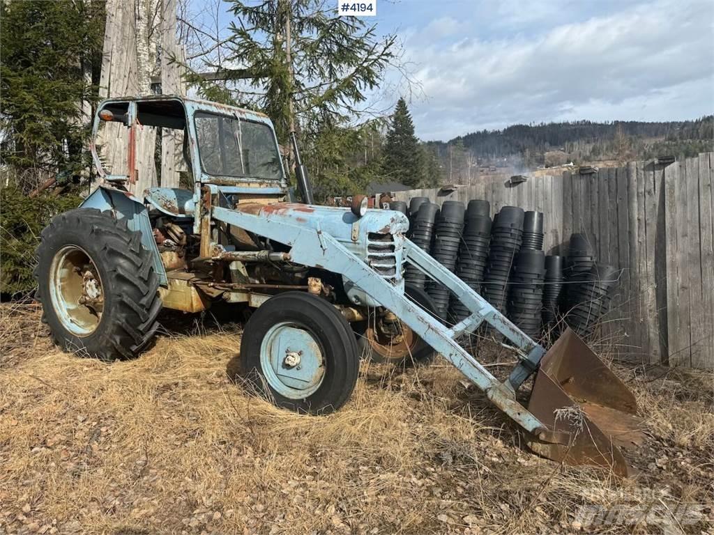 Zetor 4011 トラクター