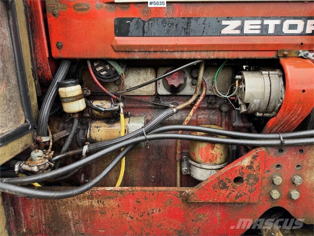 Zetor 5945 トラクター