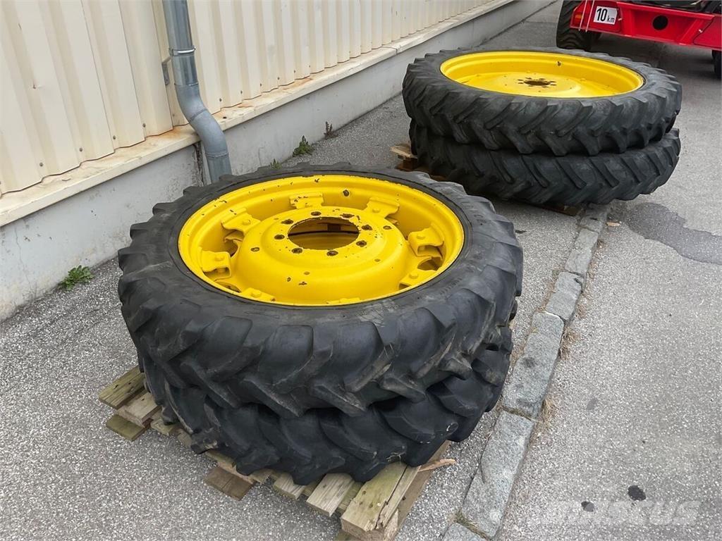  230/95R32 - 270/95R44 タイヤ、ホイル、リム