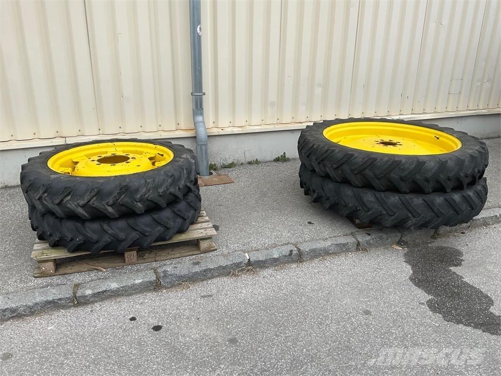  230/95R32 - 270/95R44 タイヤ、ホイル、リム
