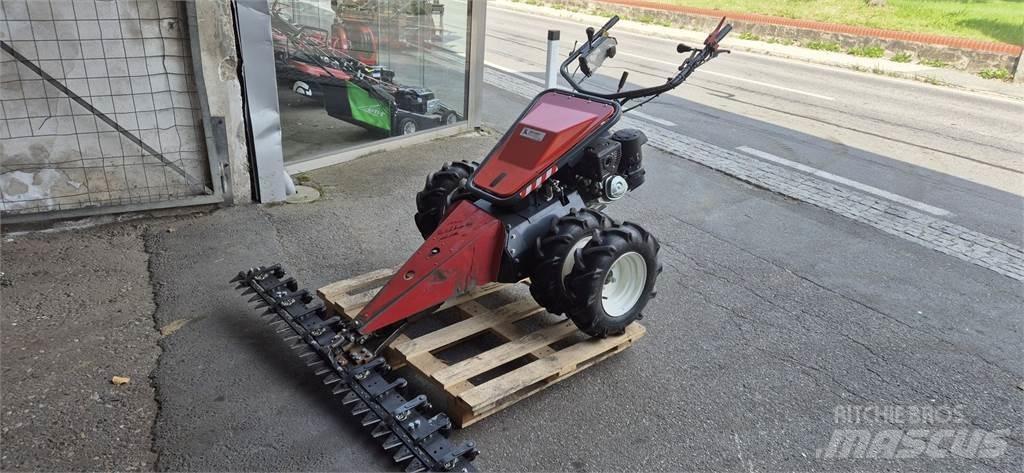 Aebi HC 44 Hydro 乗用・自走モア/芝刈り機