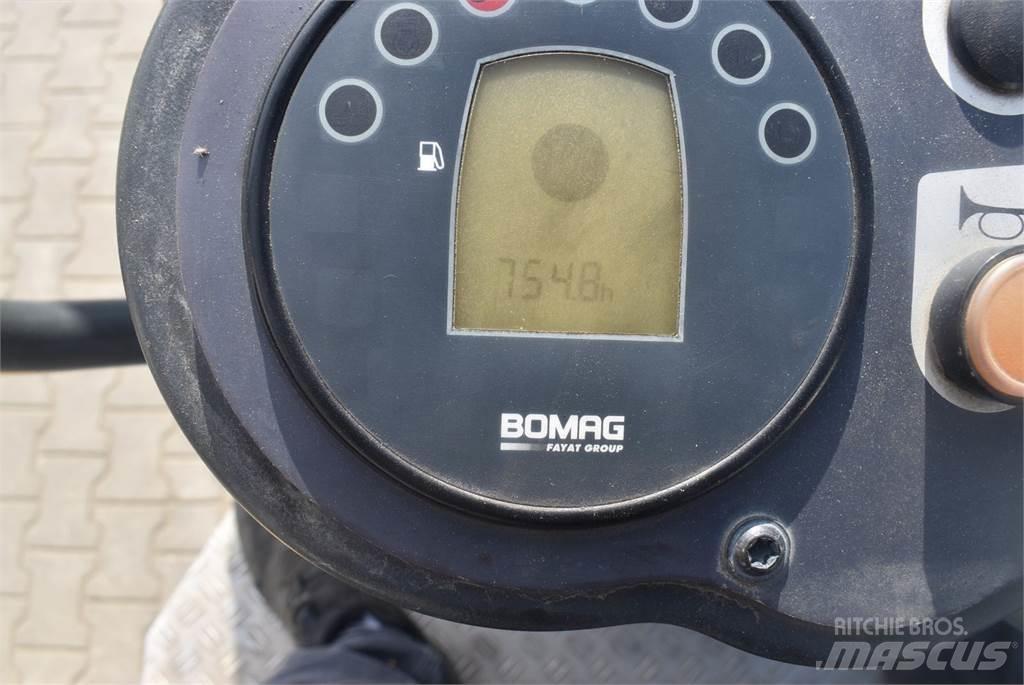 Bomag BW120AD-4 その他　ローラ　（マカダムローラ等）