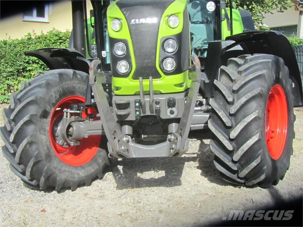 CLAAS Arion 440 トラクター