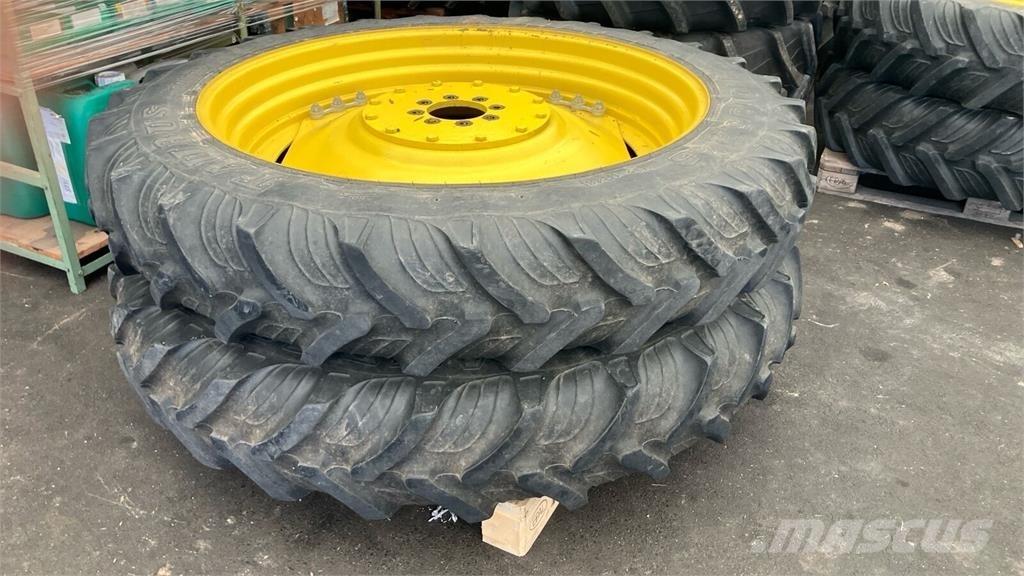 CLAAS ARION 530 トラクター