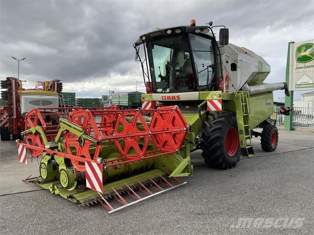 CLAAS AVERO 240 コンバイン