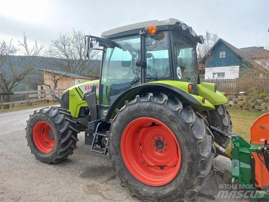 CLAAS Axos 330 CX トラクター