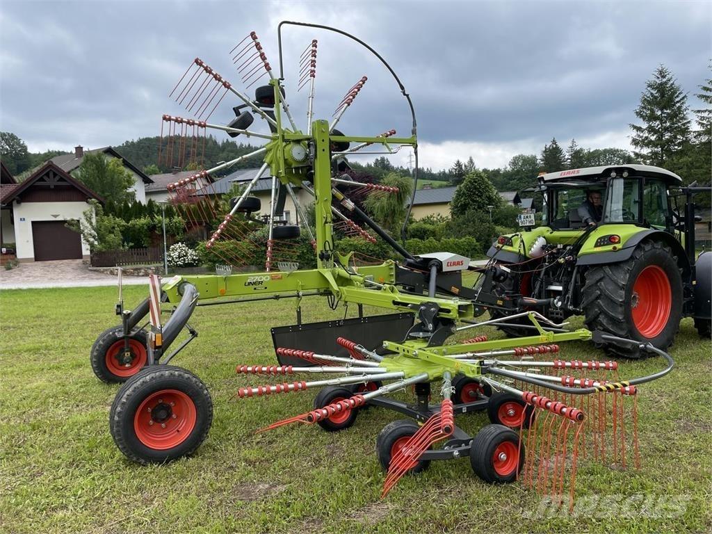CLAAS Liner 2700 スワーサー・ウインドローア