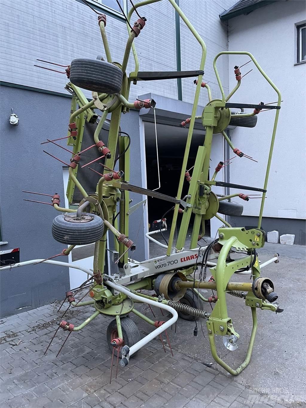 CLAAS VOLTO 700 テッダー・テッダーレーキ