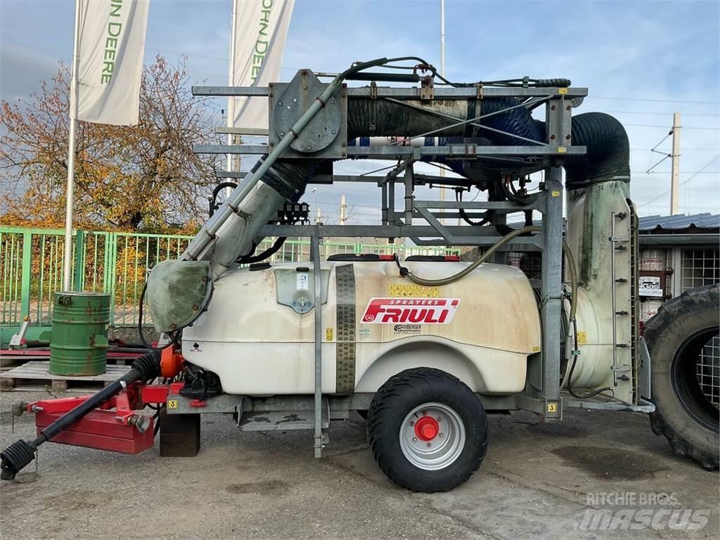  DIA TWIN 2000 牽引型スプレイヤー