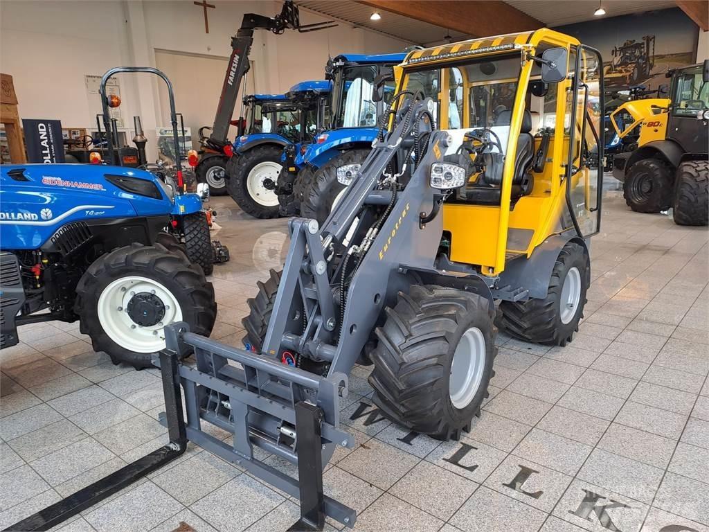 Eurotrac W 12 S フロントローダーとディガー