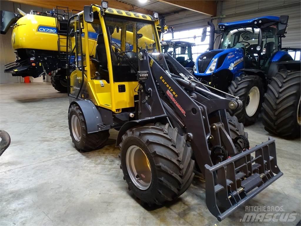 Eurotrac W 13 フロントローダーとディガー