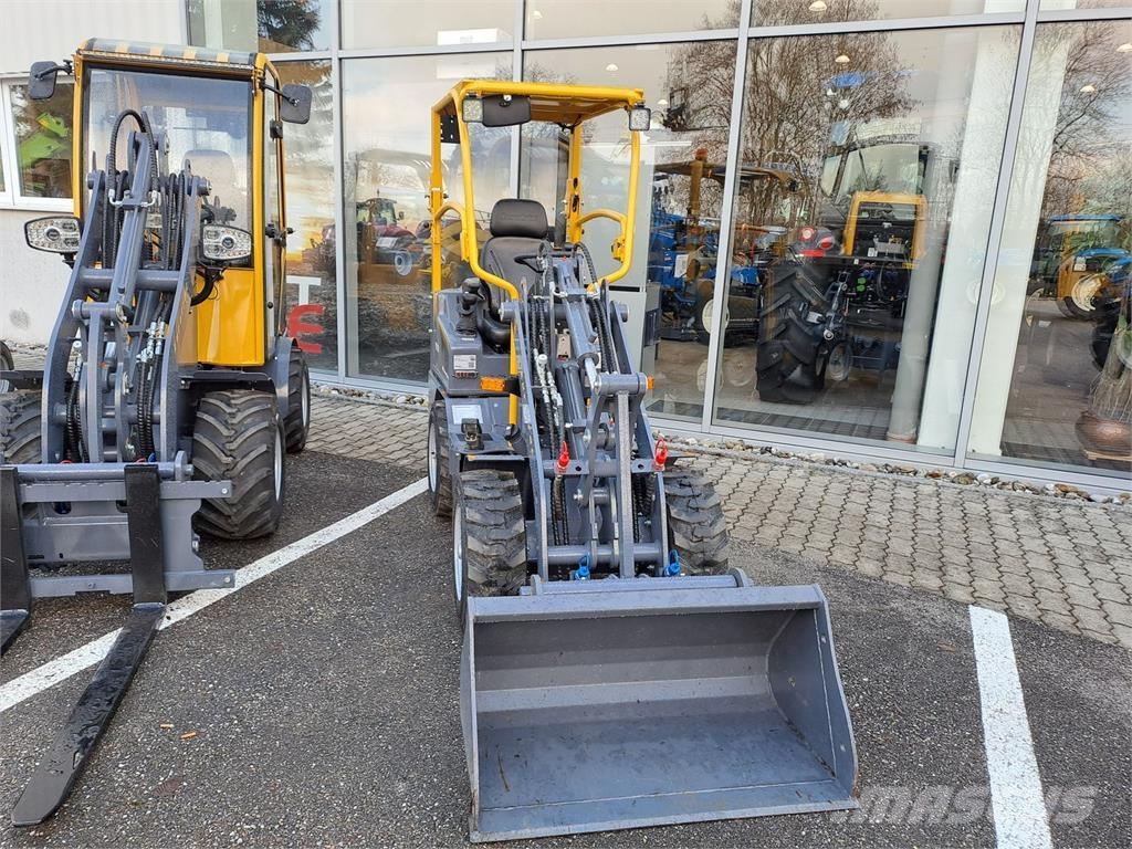 Eurotrac W10 フロントローダーとディガー