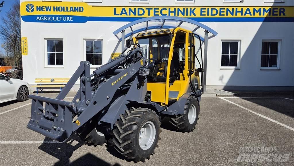 Eurotrac W12 s フロントローダーとディガー