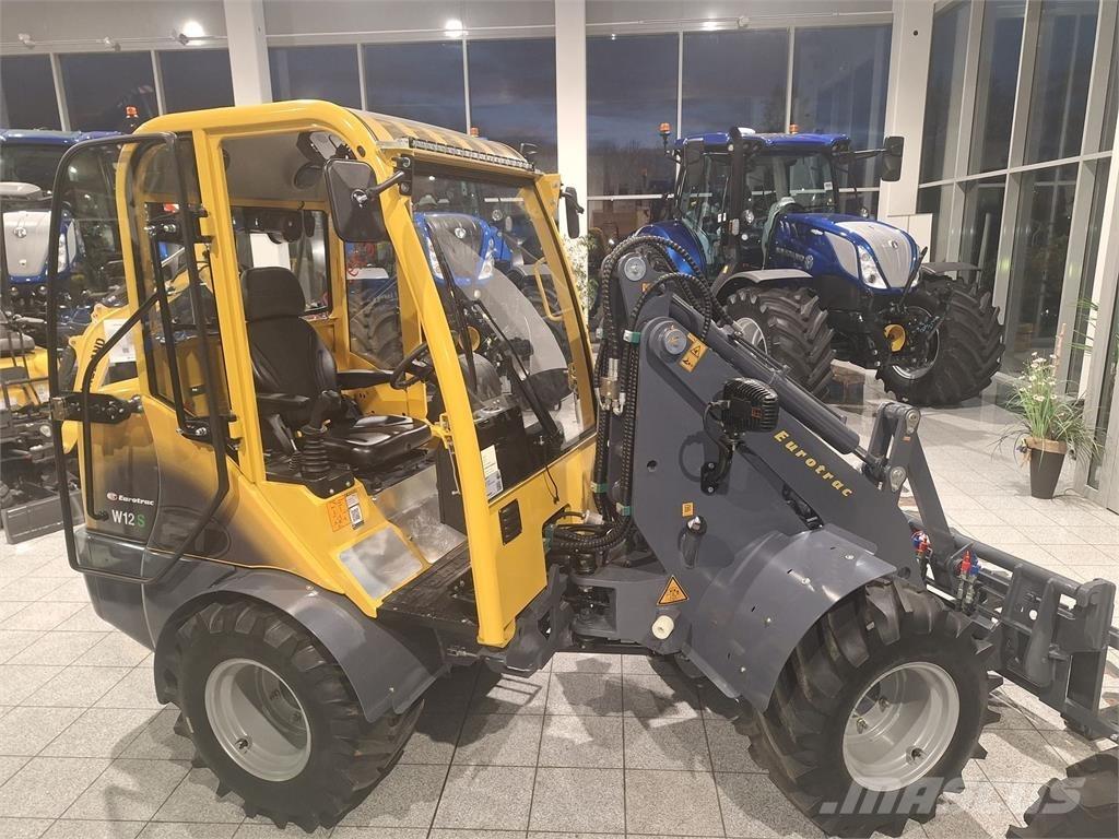 Eurotrac W12S フロントローダーとディガー