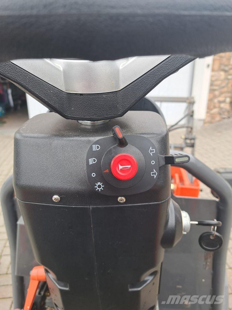 Everun EREL 05 フロントローダーとディガー