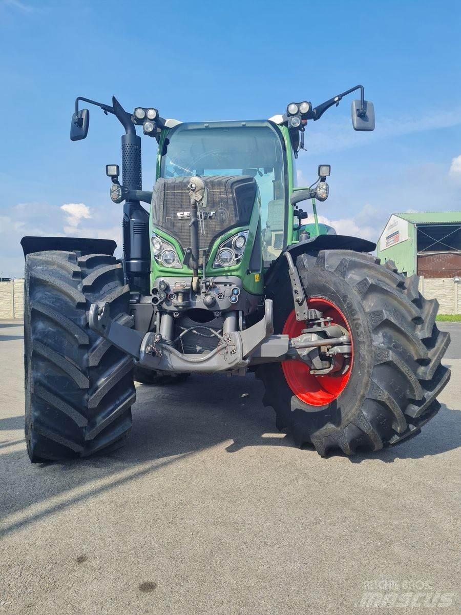 Fendt 718 Vario トラクター