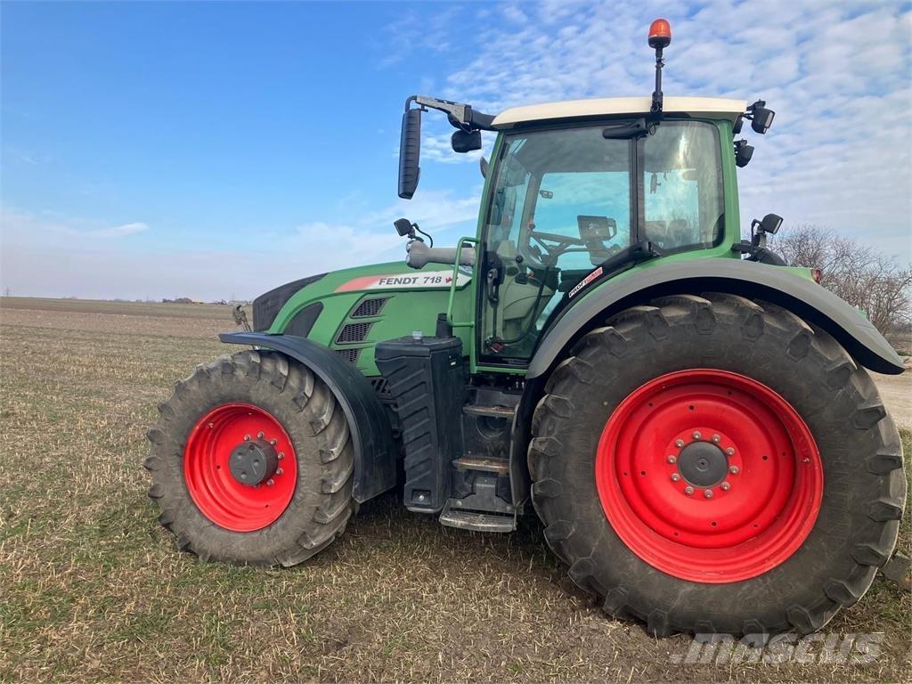 Fendt 718 Vario トラクター