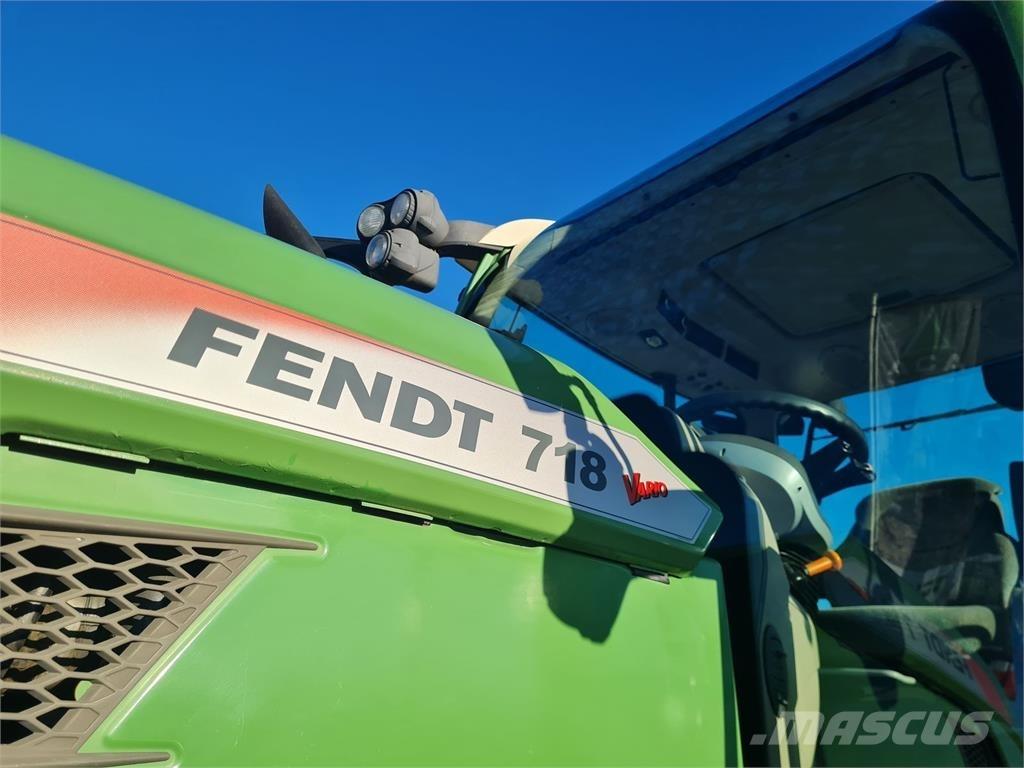 Fendt 718 Vario トラクター