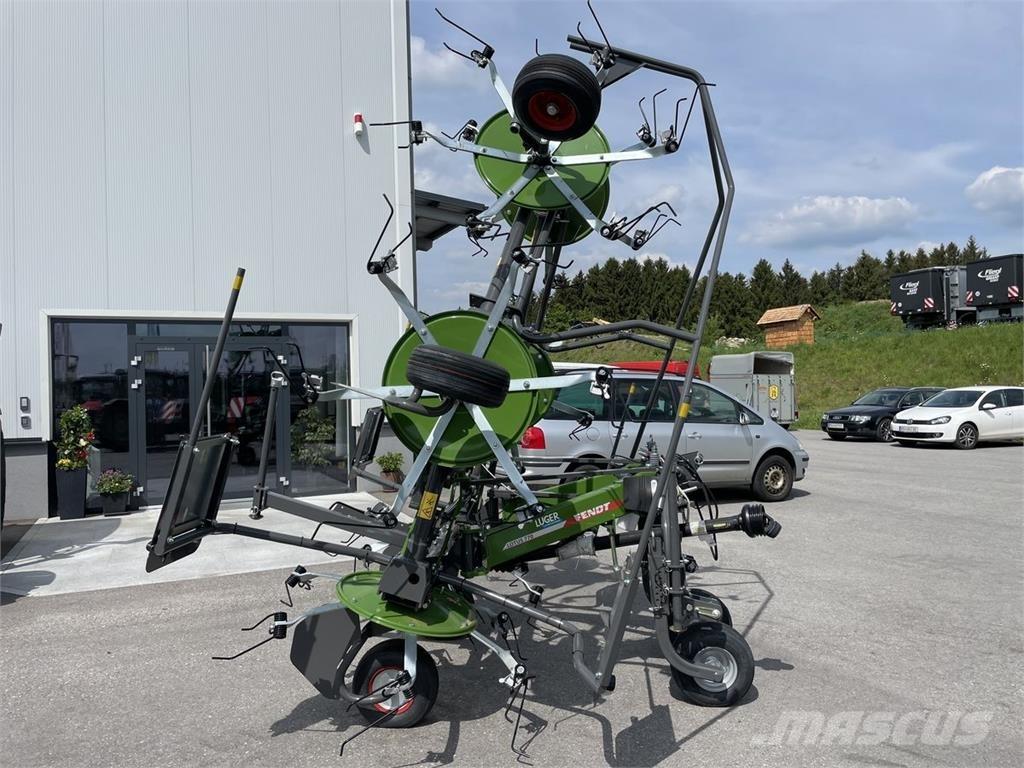 Fendt Lotus 770 テッダー・テッダーレーキ