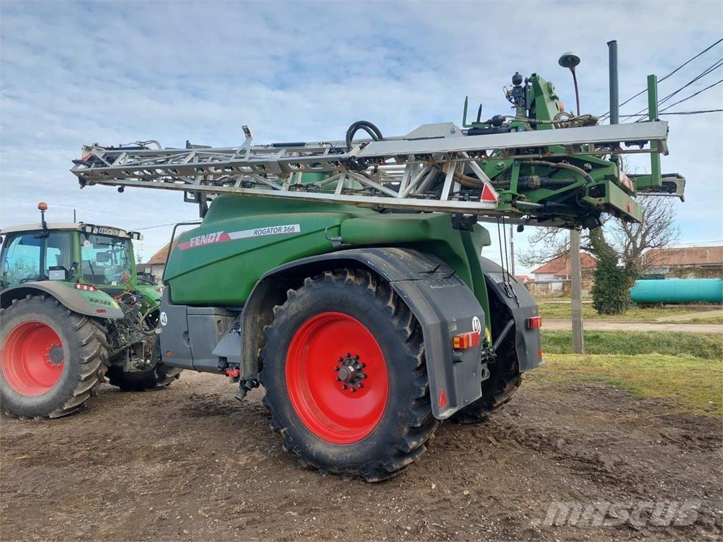 Fendt ROGATOR 366 牽引型スプレイヤー