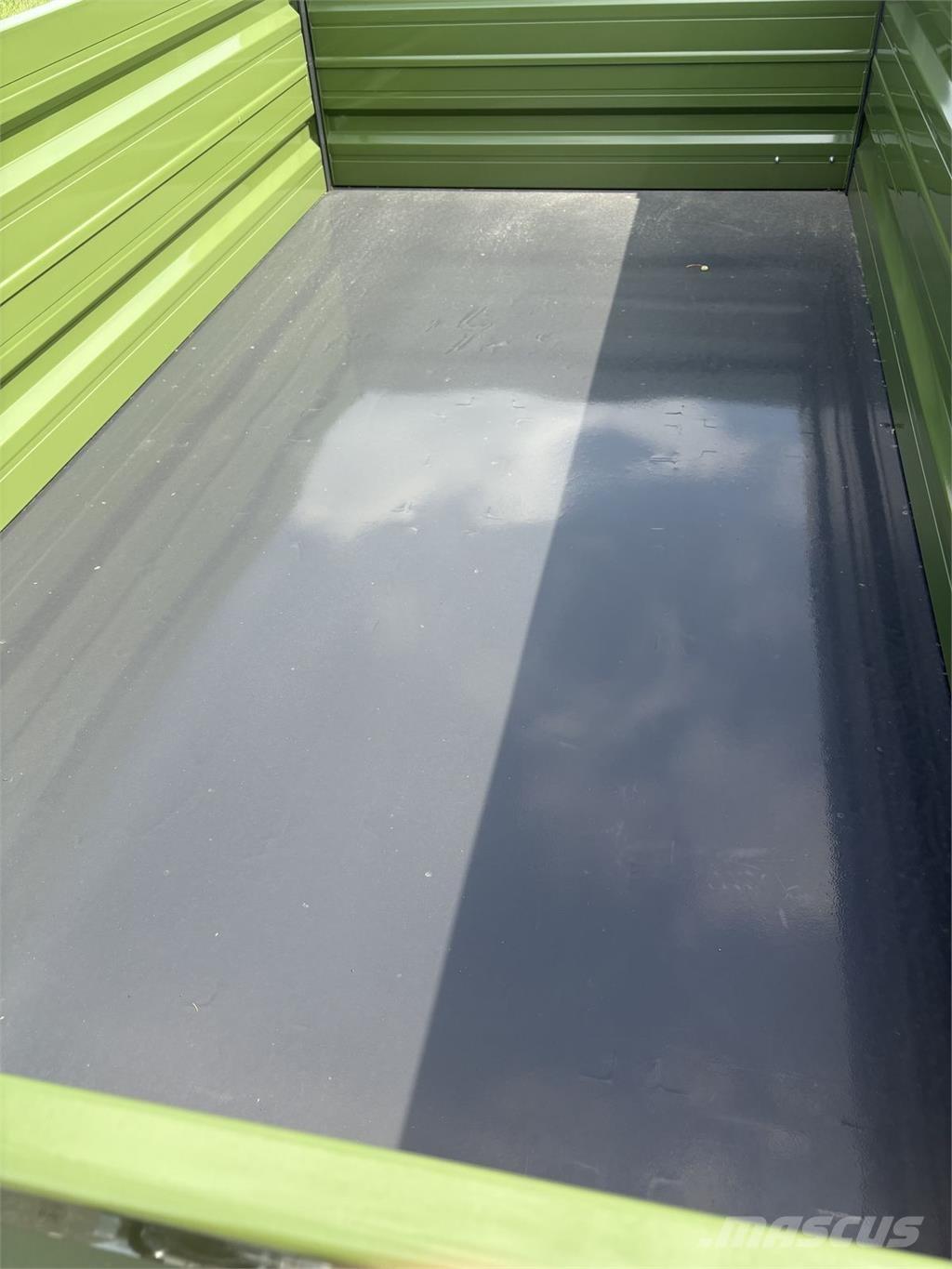 Fliegl EDK 50 FOX ダンプトレーラー