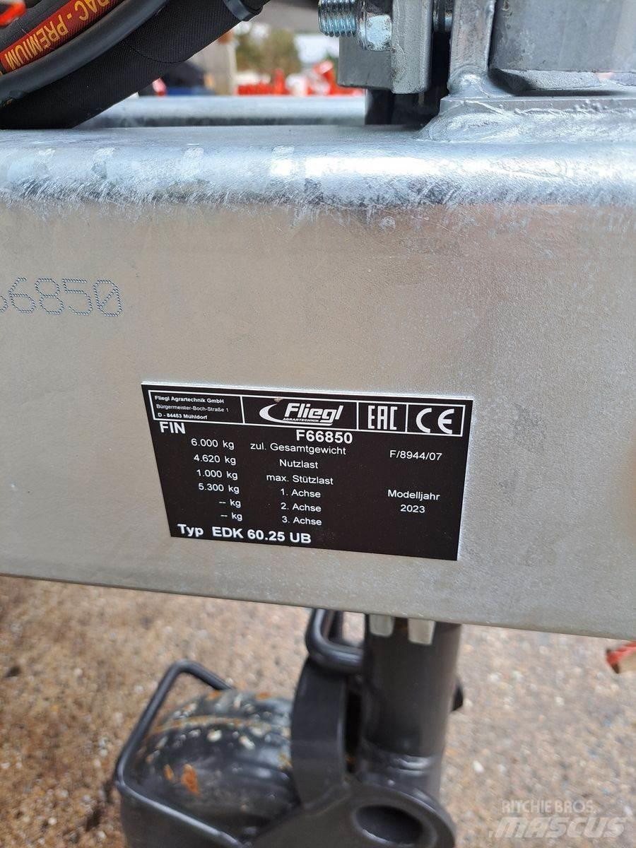 Fliegl EDK 60 Fox ダンプトレーラー