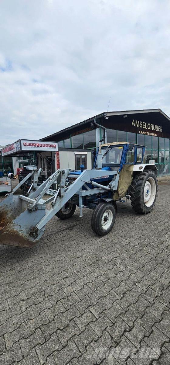 Ford 4000 トラクター