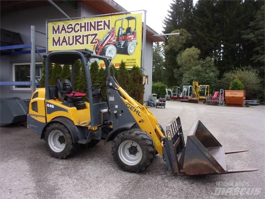 Gehl AL 440 フロントローダーとディガー