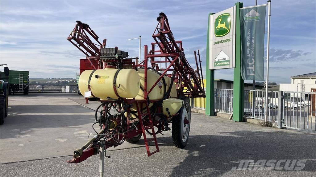 Hardi Commander 牽引型スプレイヤー
