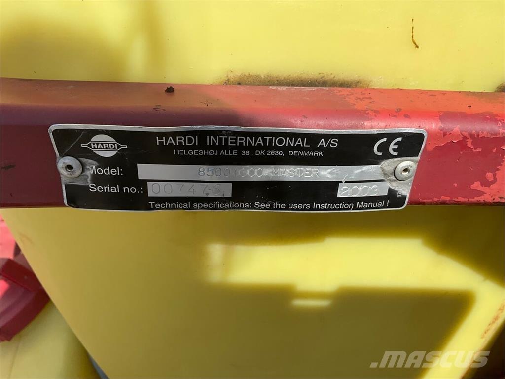 Hardi Master 牽引型スプレイヤー