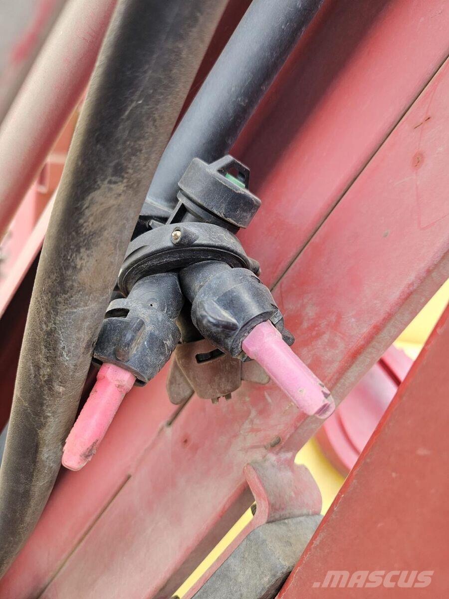 Hardi Master 牽引型スプレイヤー