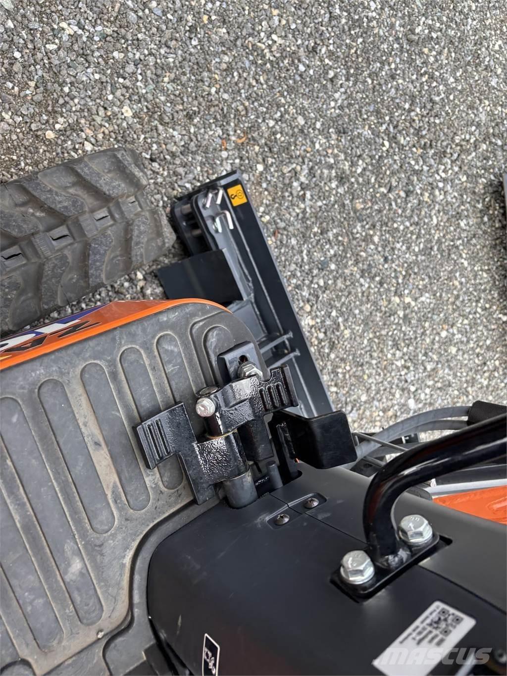 Hitachi ZX10U-6 ミニ油圧ショベル 7t以下（ミニユンボ・ミニディガー）